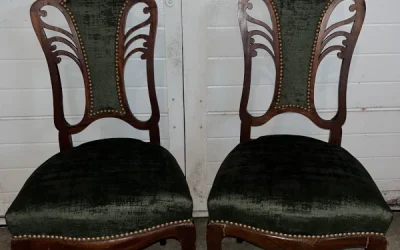 Rénovation de chaises de salle à manger rustiques
