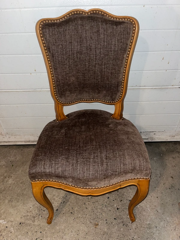 rénovation chaise style années 70-50 après