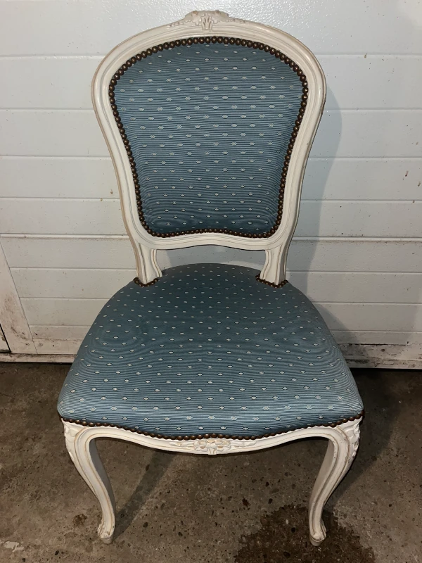 rénovation chaise style années 70-50 avant