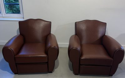 Rénovation de fauteuils moustache en cuir